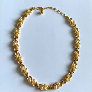 Elegant Gold Pearl Necklace